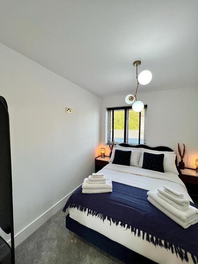 Charming 3-Bed House With 1 Parking Space Canterbury Esterno foto