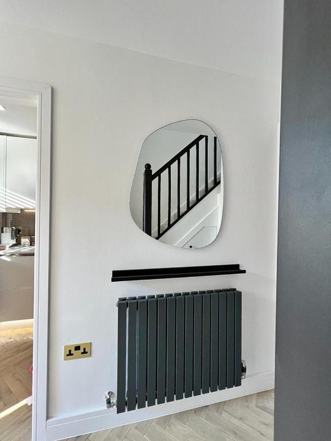 Charming 3-Bed House With 1 Parking Space Canterbury Esterno foto